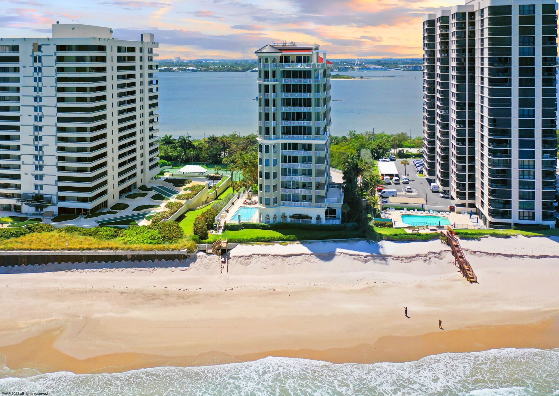 5310 N Ocean Drive, Unit 601, Riviera Beach, FL 33404 Photo