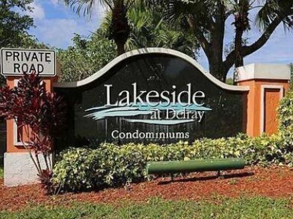 2025 Lavers Circle, Unit D206, Delray Beach, FL 33444