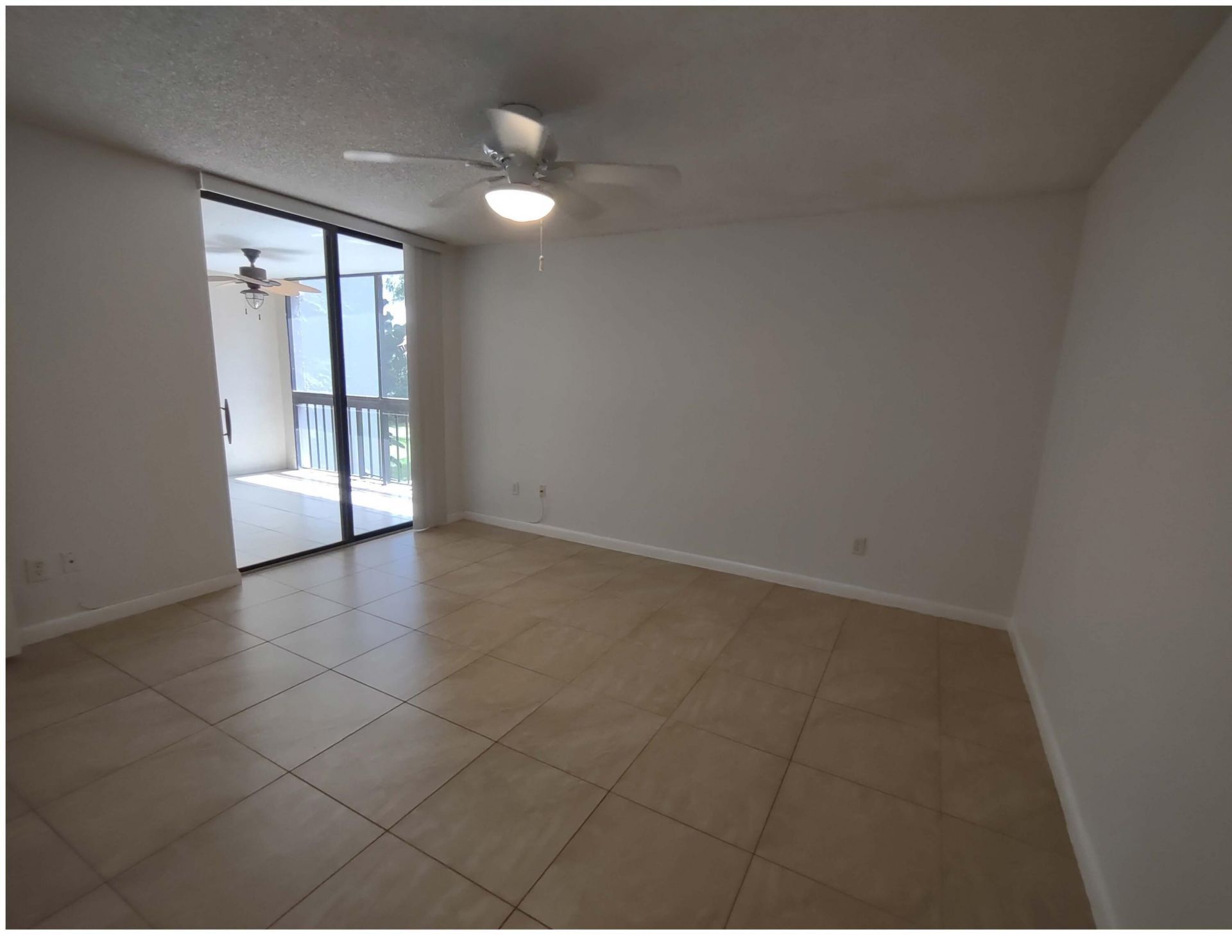 2025 Lavers Circle, Unit D206, Delray Beach, FL 33444 Photo