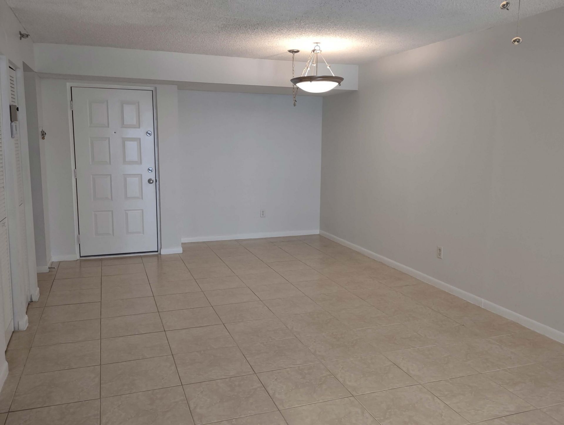 2025 Lavers Circle, Unit D206, Delray Beach, FL 33444 Photo