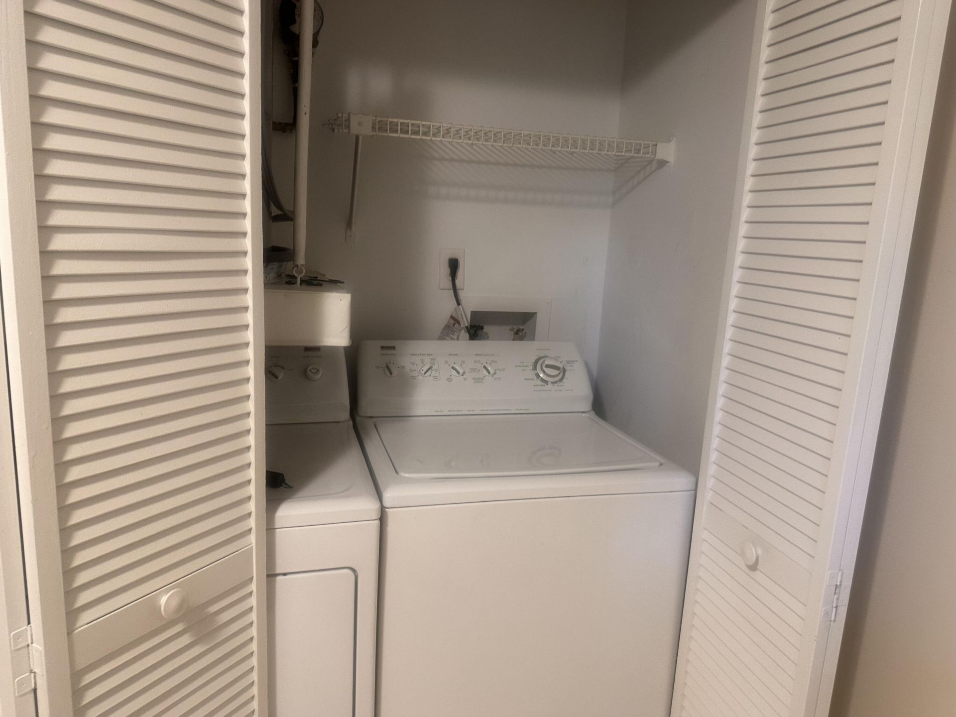 2025 Lavers Circle, Unit D206, Delray Beach, FL 33444 Photo