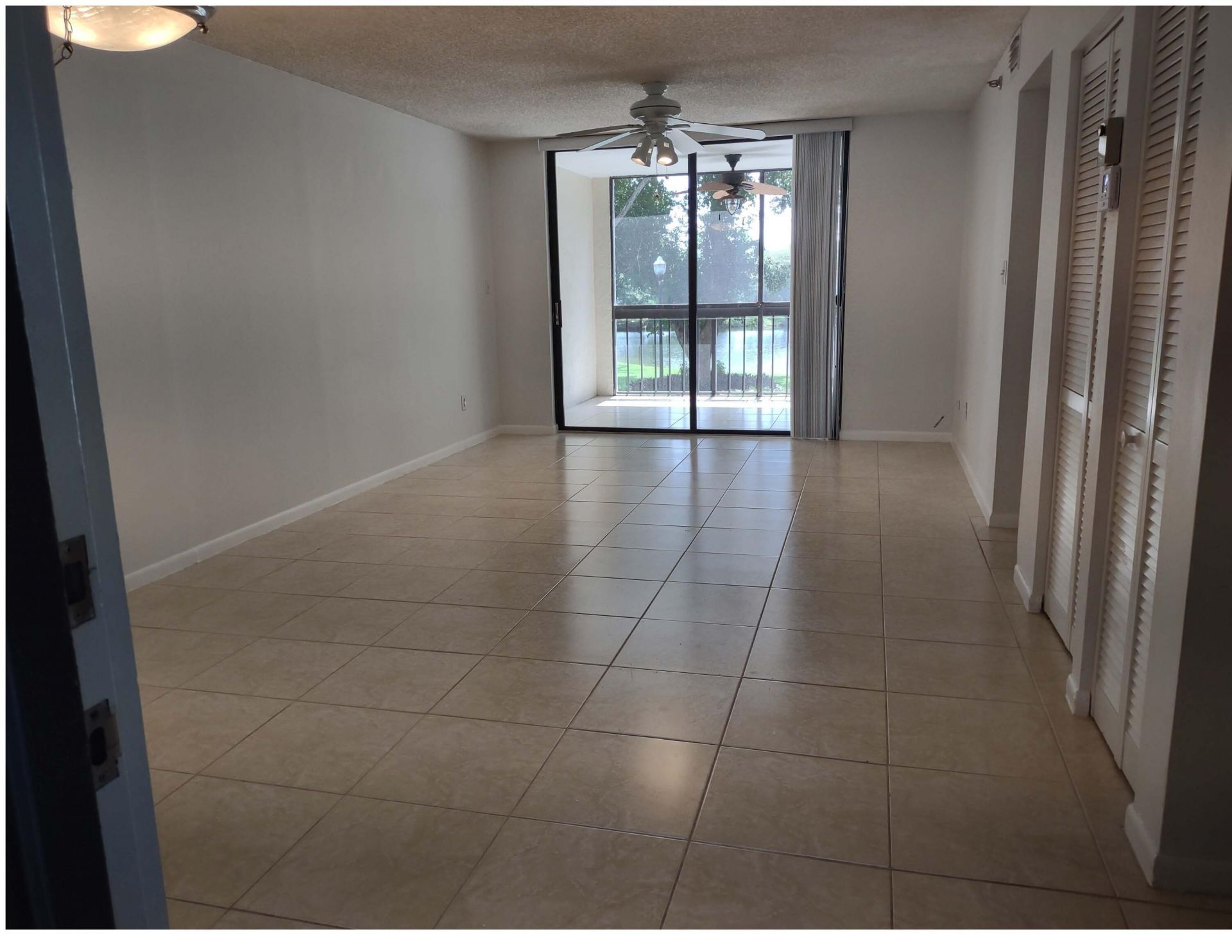 2025 Lavers Circle, Unit D206, Delray Beach, FL 33444 Photo
