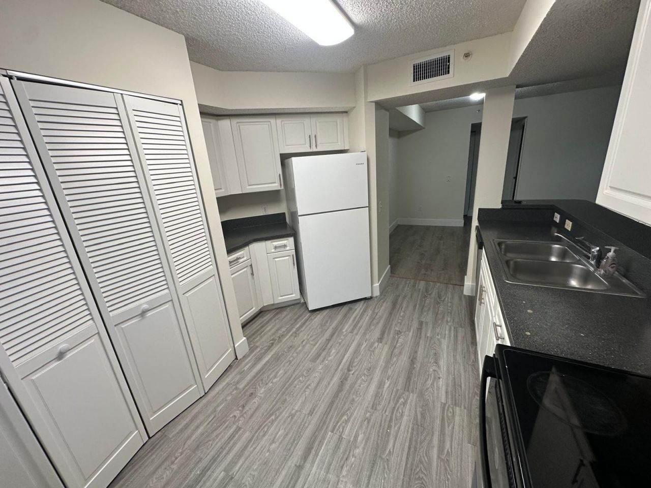 9630 NW 2nd Street, Unit 107, Pembroke Pines, FL 33024 Photo