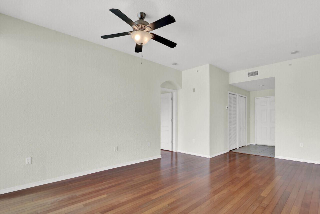 11037 Legacy Boulevard, Unit 204, Palm Beach Gardens, FL 33410 Photo