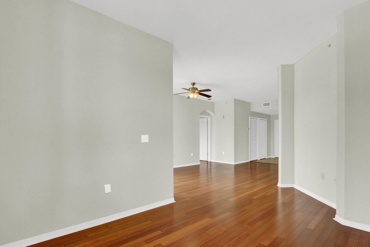 11037 Legacy Boulevard, Unit 204, Palm Beach Gardens, FL 33410 Photo