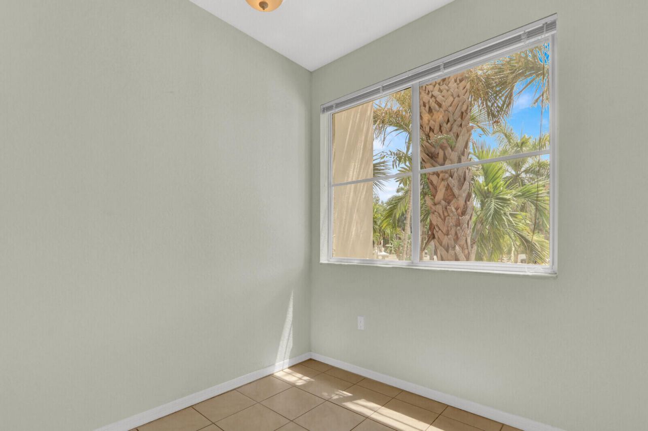 11037 Legacy Boulevard, Unit 204, Palm Beach Gardens, FL 33410 Photo