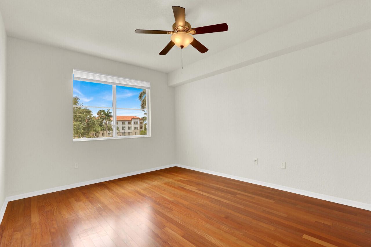 11037 Legacy Boulevard, Unit 204, Palm Beach Gardens, FL 33410 Photo