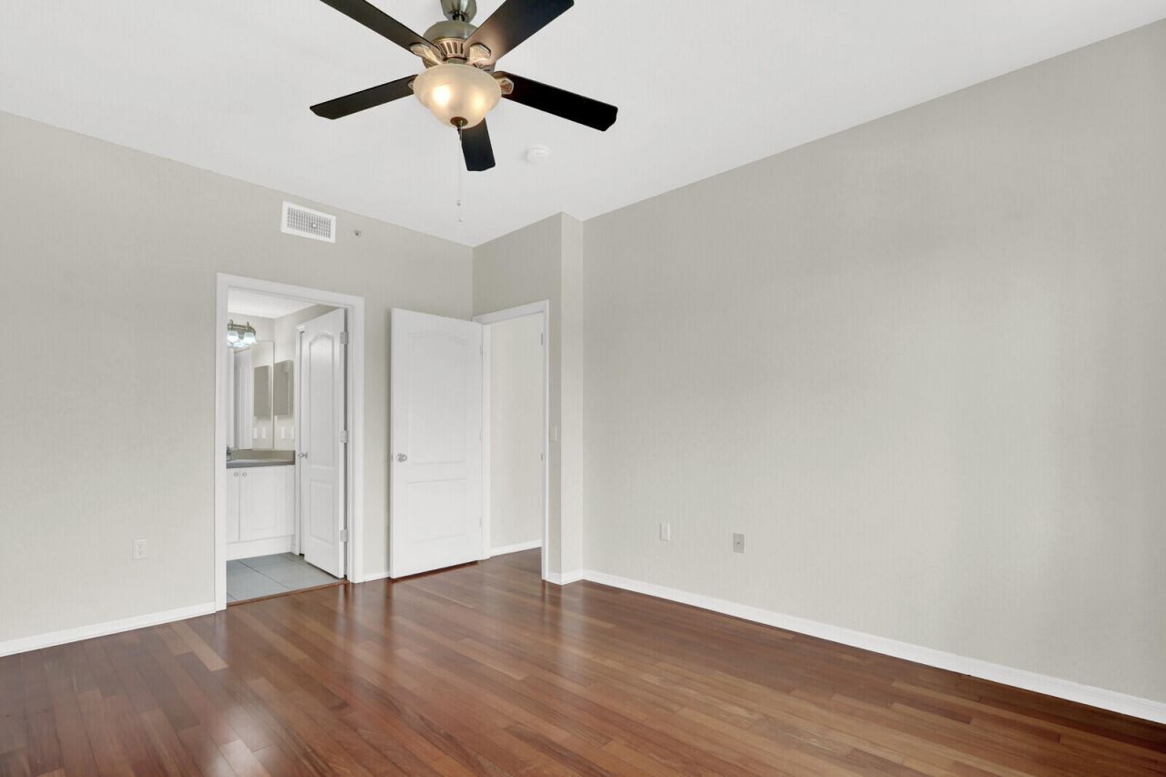 11037 Legacy Boulevard, Unit 204, Palm Beach Gardens, FL 33410 Photo
