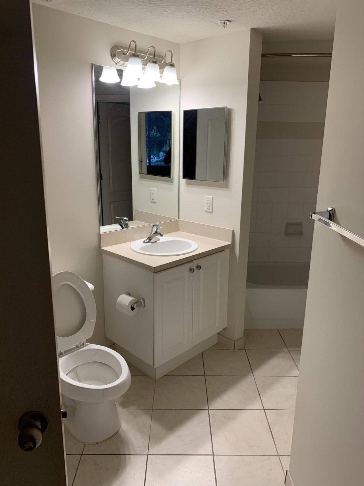 11037 Legacy Boulevard, Unit 204, Palm Beach Gardens, FL 33410 Photo
