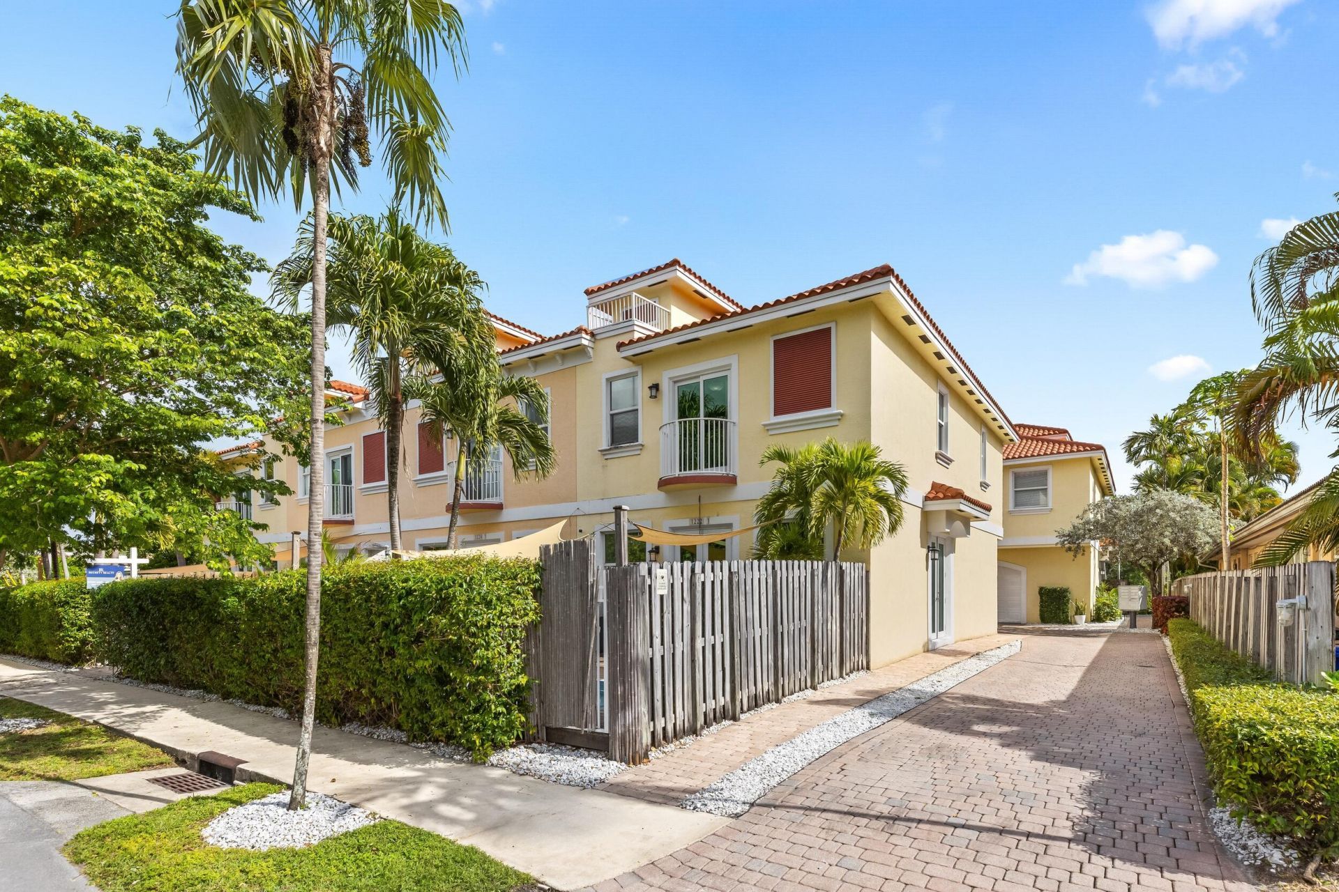 1222 NE 18th Avenue, Unit 1, Fort Lauderdale, FL 33304 Photo