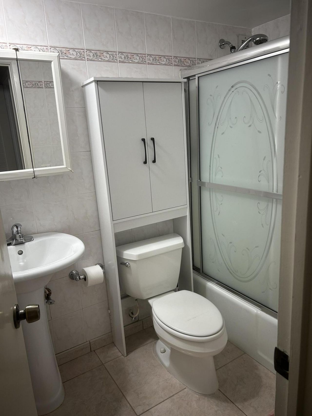 1833 S Ocean Drive, Unit 205, Hallandale Beach, FL 33009 Photo