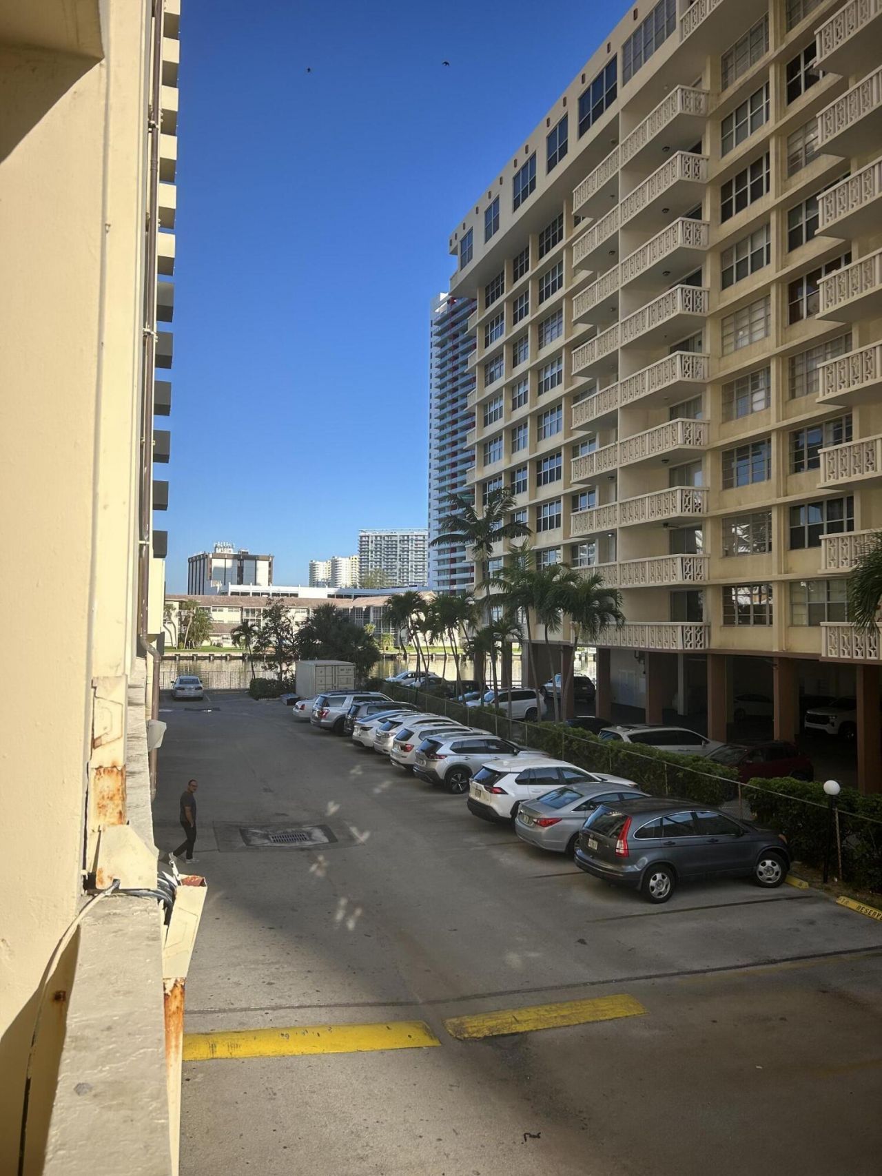 1833 S Ocean Drive, Unit 205, Hallandale Beach, FL 33009 Photo