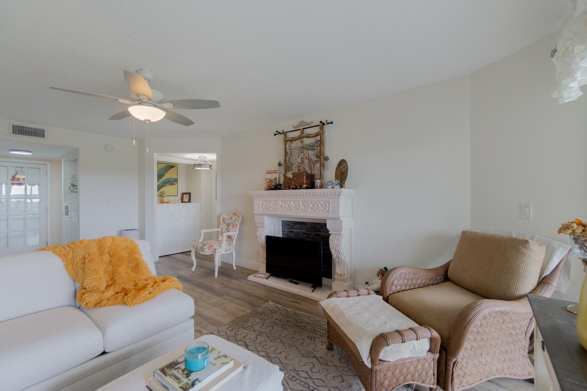 3959 Via Poinciana Drive, Unit 602, Lake Worth, FL 33467 Photo