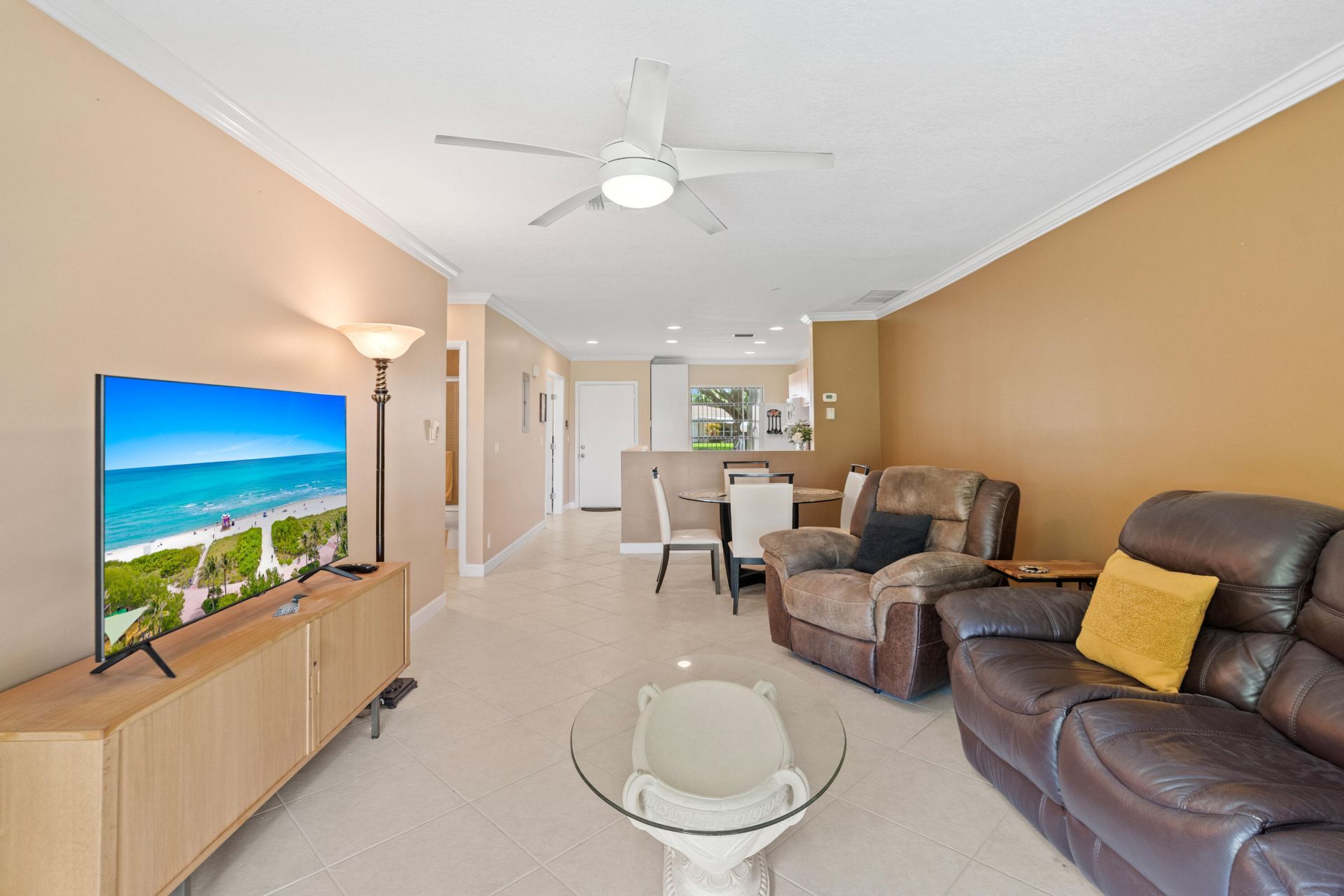 8666 Bella Vista Drive, Unit 111, Boca Raton, FL 33433 Photo