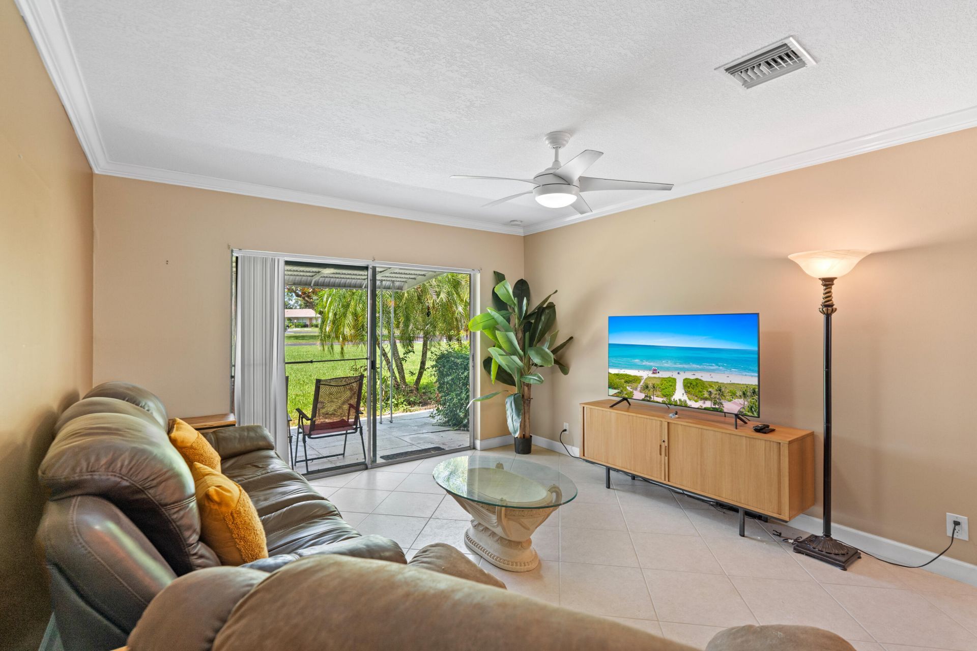 8666 Bella Vista Drive, Unit 111, Boca Raton, FL 33433 Photo