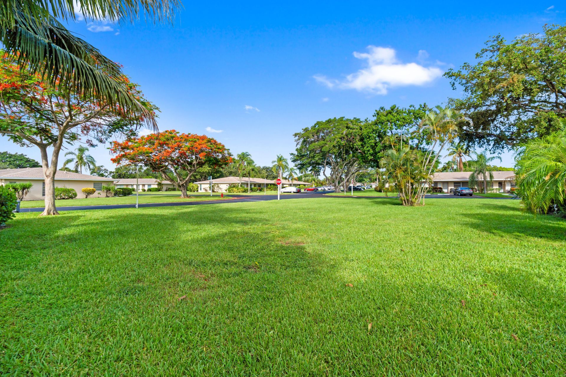 8666 Bella Vista Drive, Unit 111, Boca Raton, FL 33433 Photo