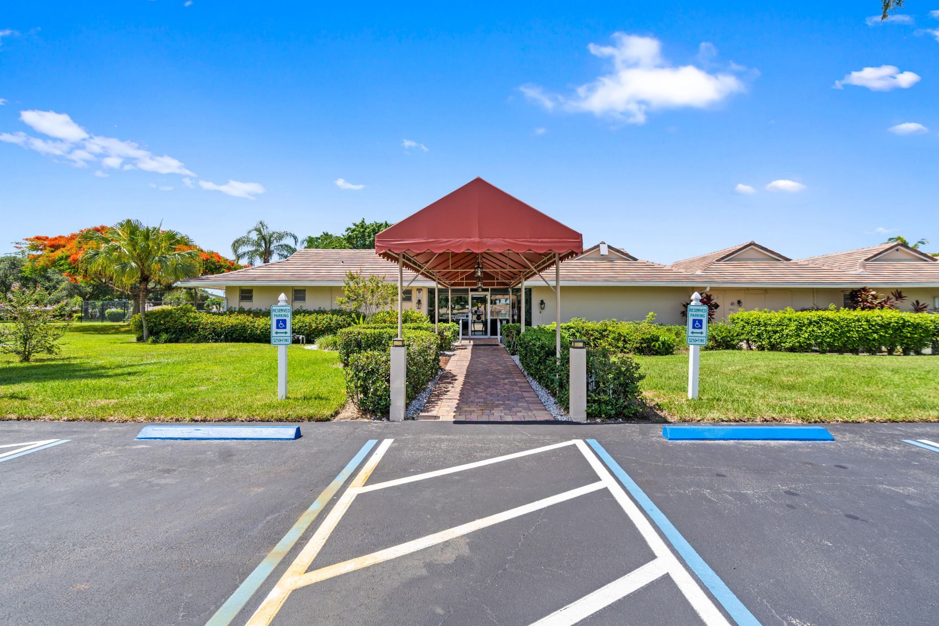 8666 Bella Vista Drive, Unit 111, Boca Raton, FL 33433 Photo