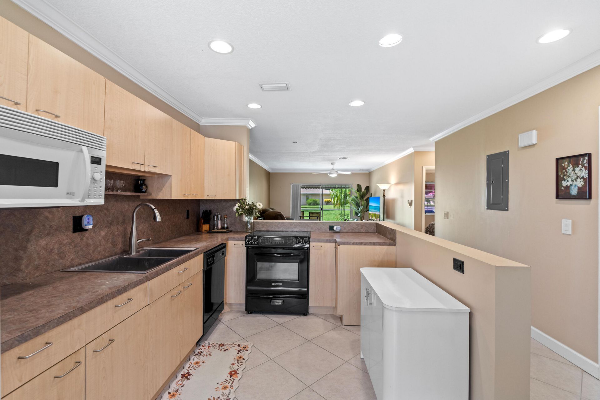 8666 Bella Vista Drive, Unit 111, Boca Raton, FL 33433 Photo
