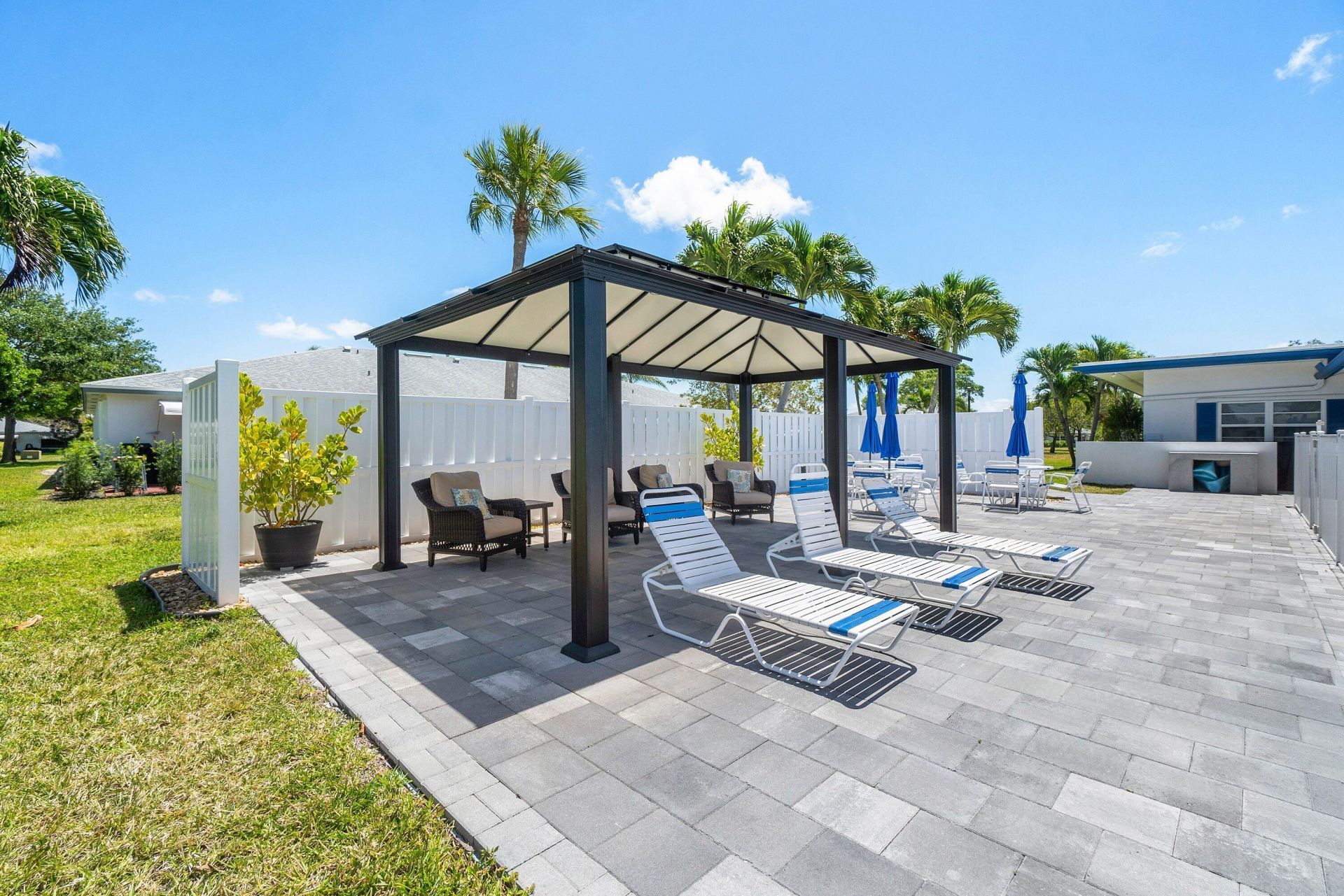 1210 S Drive Circle, Unit D, Delray Beach, FL 33445 Photo
