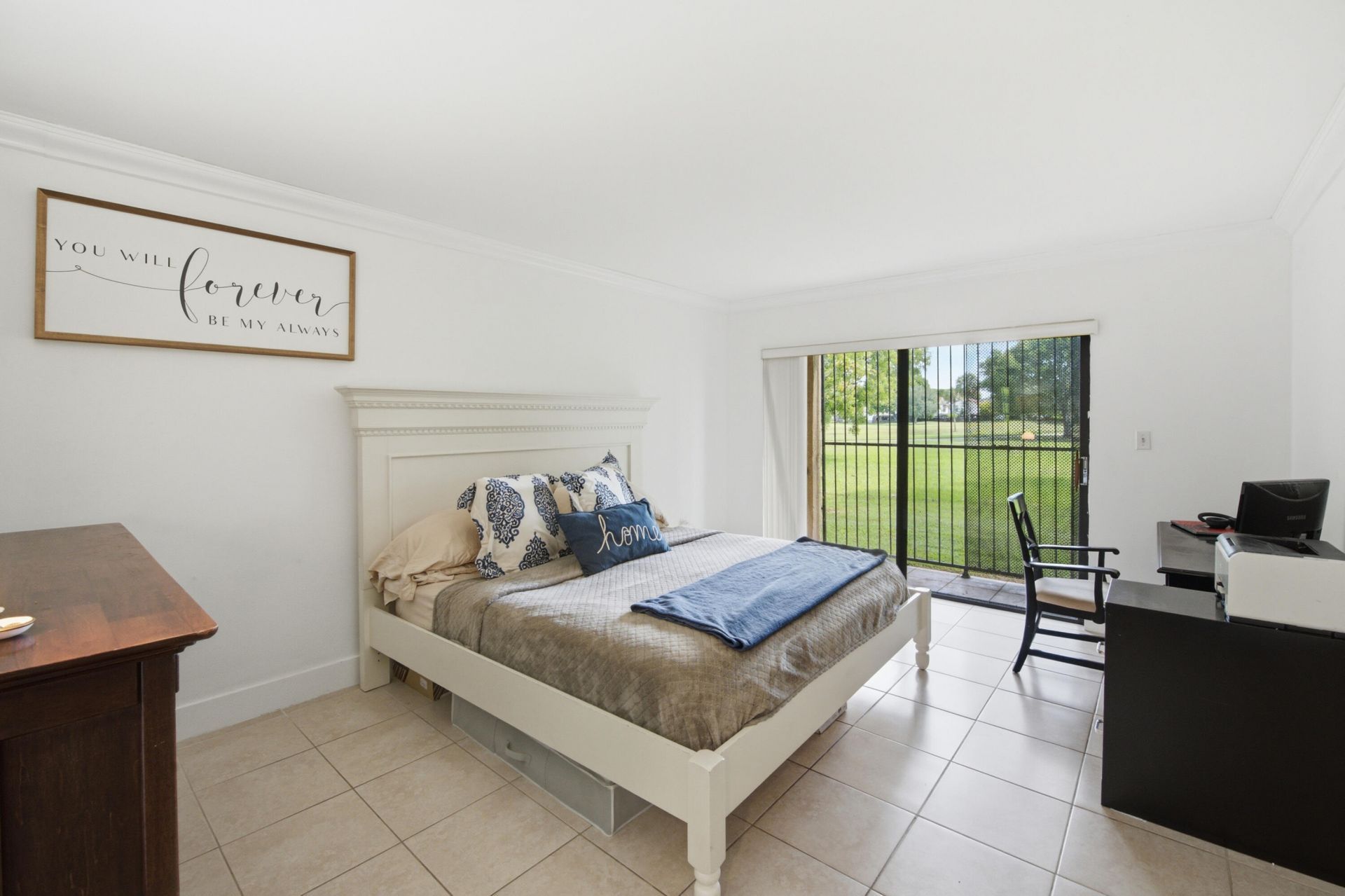 371 W Park Drive, Unit 1-17, Miami, FL 33172 Photo