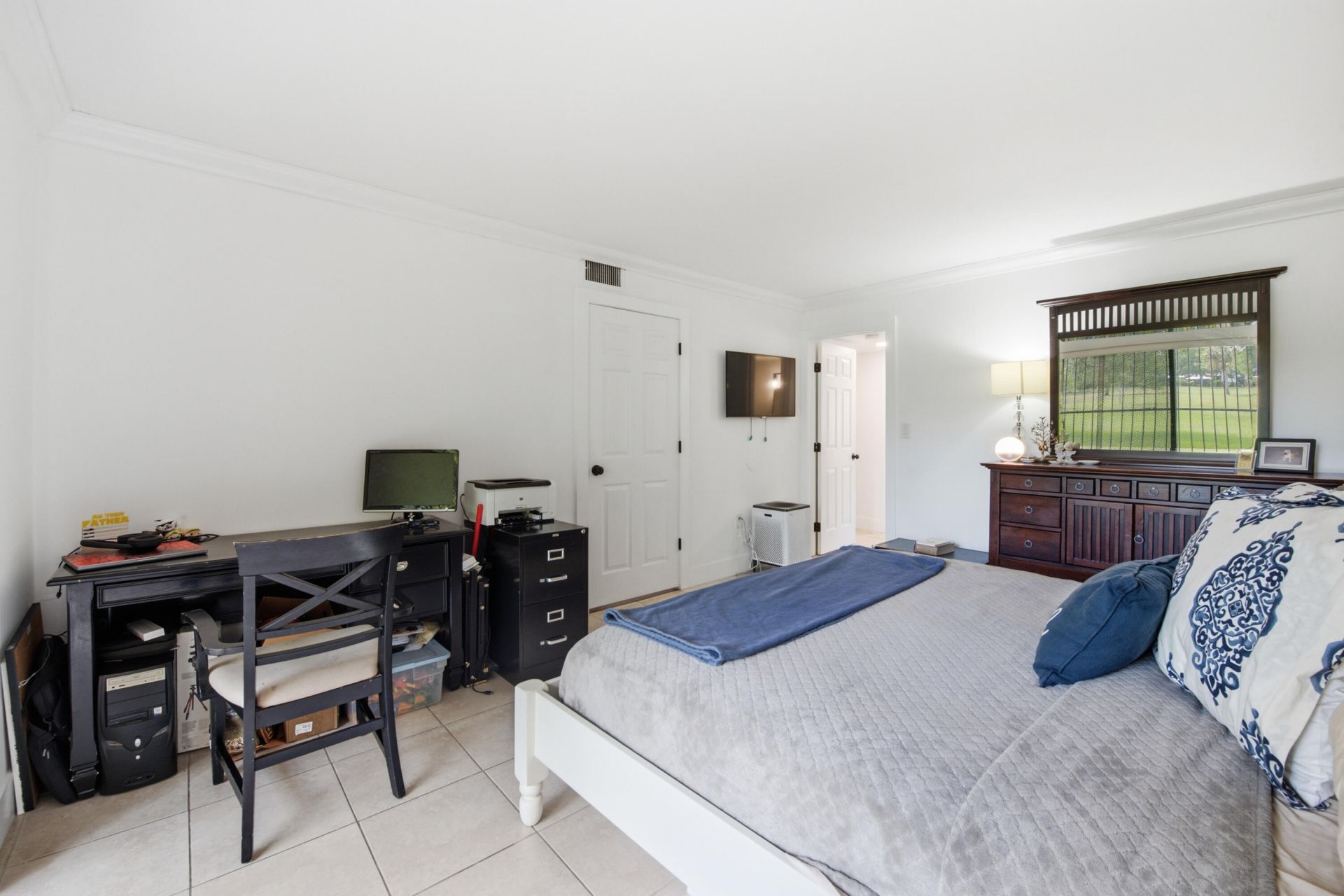 371 W Park Drive, Unit 1-17, Miami, FL 33172 Photo