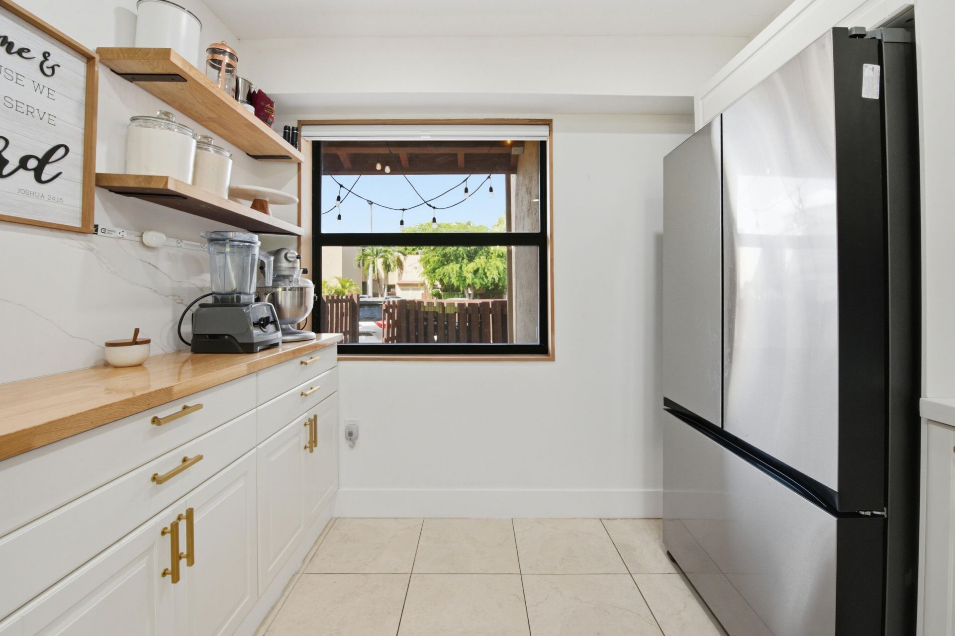 371 W Park Drive, Unit 1-17, Miami, FL 33172 Photo