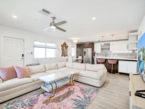2050 NE 39th Street, Unit 101, Fort Lauderdale, FL 33308
