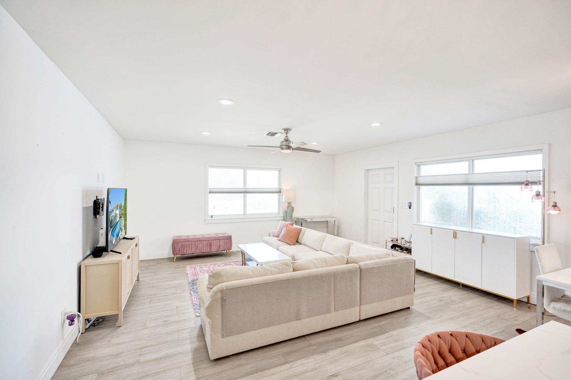 2050 NE 39th Street, Unit 101, Fort Lauderdale, FL 33308 Photo