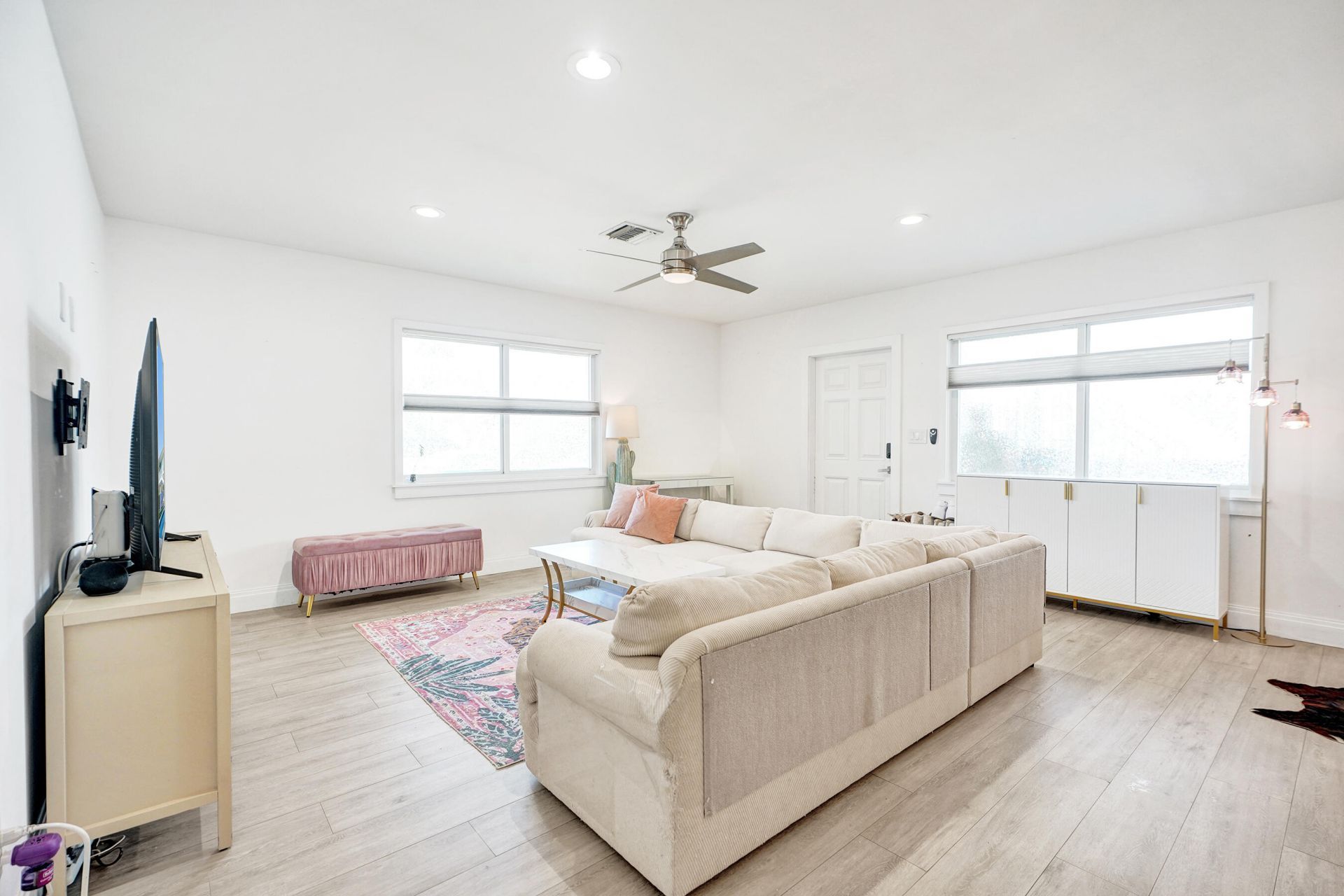 2050 NE 39th Street, Unit 101, Fort Lauderdale, FL 33308 Photo
