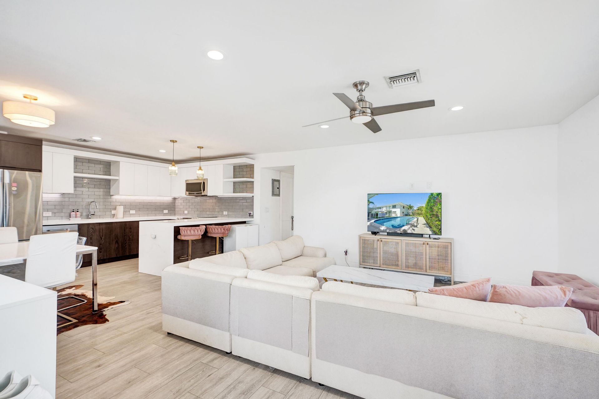 2050 NE 39th Street, Unit 101, Fort Lauderdale, FL 33308 Photo