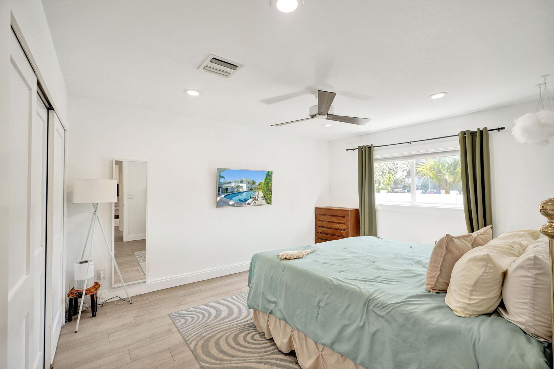 2050 NE 39th Street, Unit 101, Fort Lauderdale, FL 33308 Photo