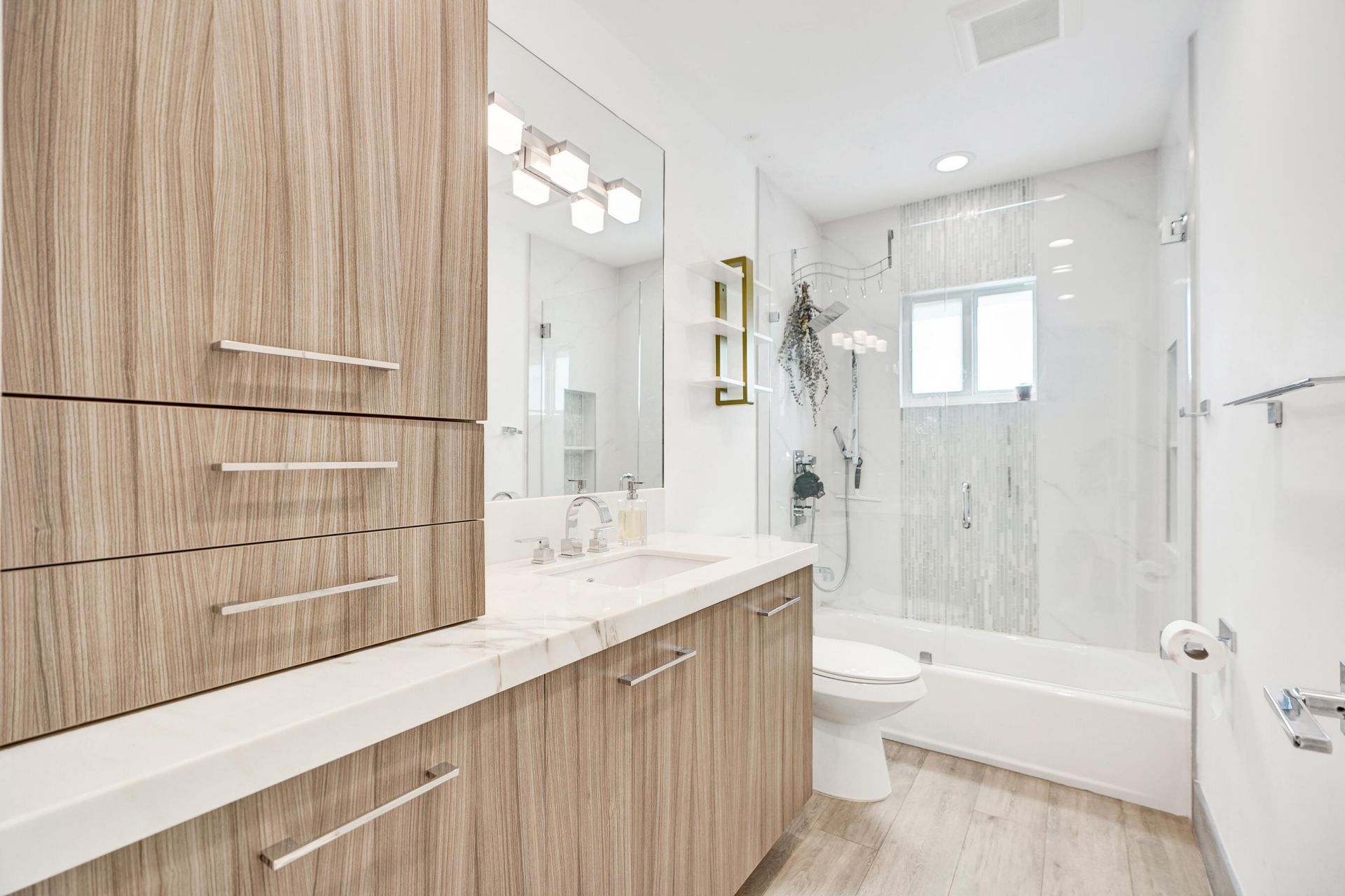 2050 NE 39th Street, Unit 101, Fort Lauderdale, FL 33308 Photo