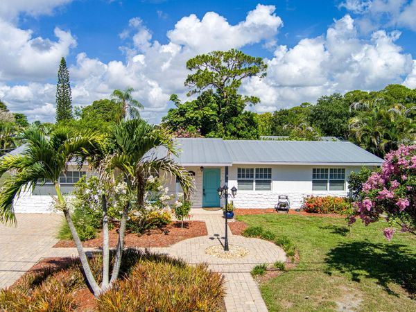1252 SE Madison Avenue, Stuart, FL 34996