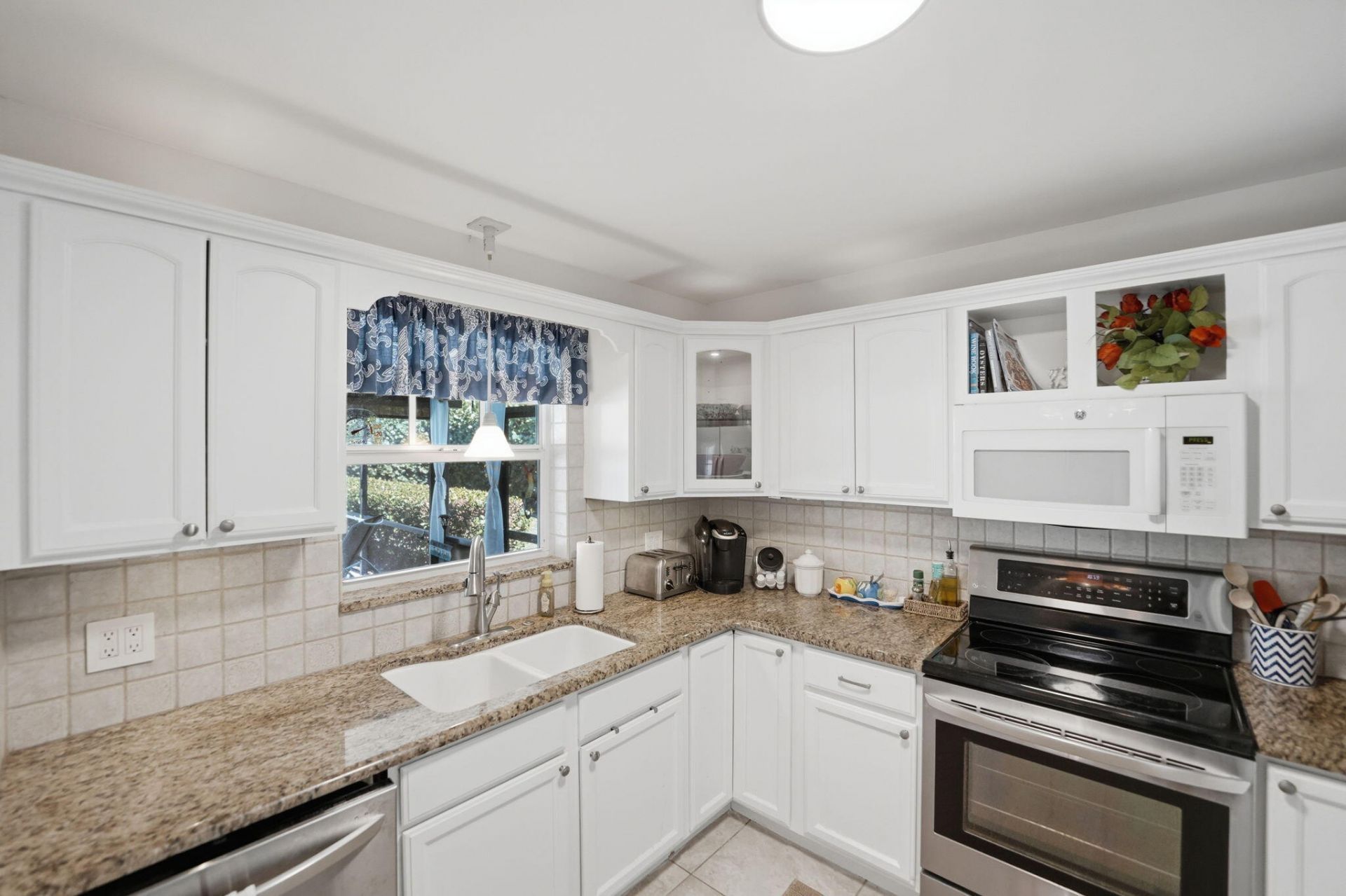1252 SE Madison Avenue, Stuart, FL 34996 Photo