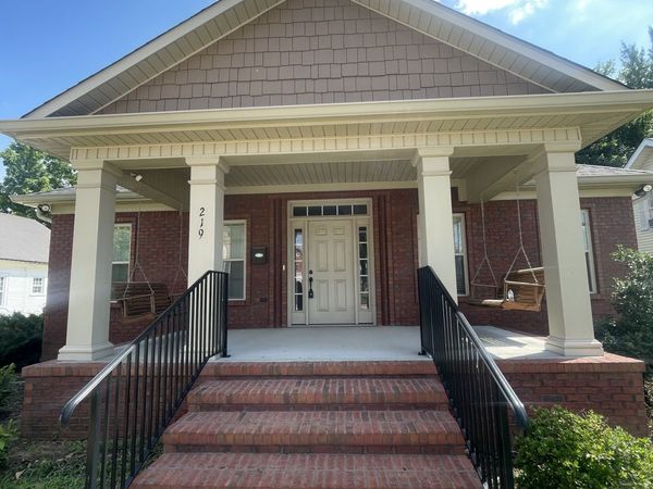 219 Waterloo St , Lawrenceburg, TN 38464