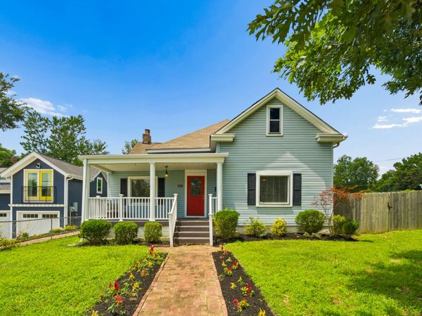 810 Porter Rd , Nashville, TN 37206