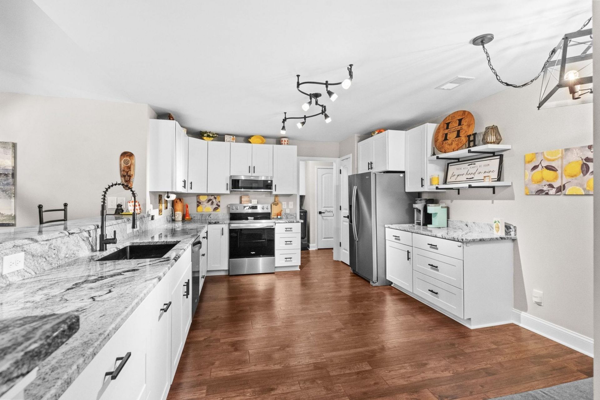 1141 Bethpage Dr. Photo 8