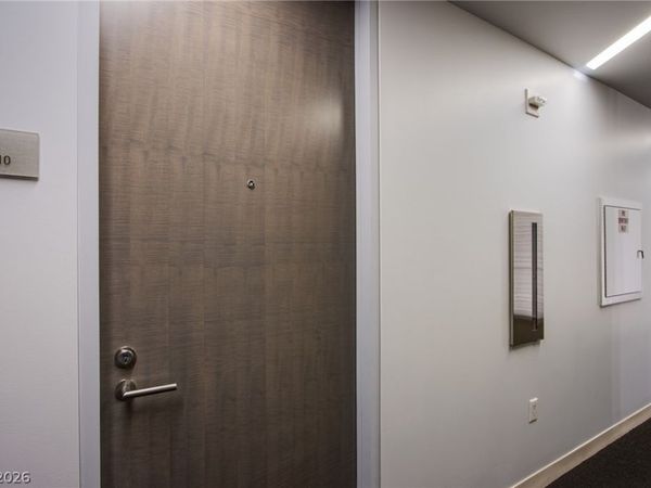 3722 Las Vegas Boulevard , Unit 810, Las Vegas, NV 89158