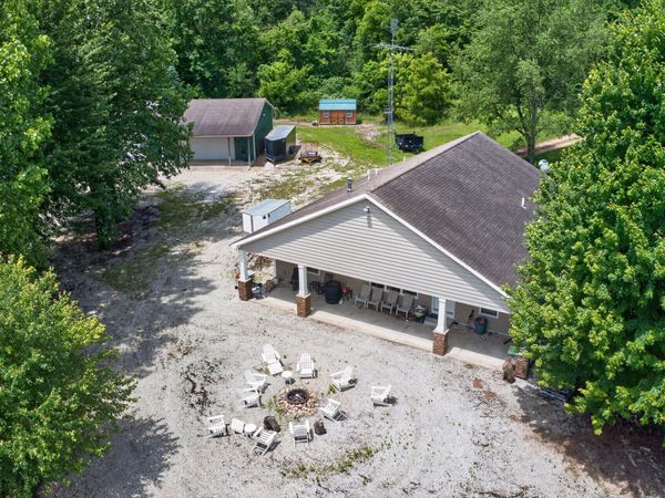 64030 Chain Lake Street, Cassopolis, MI 49031