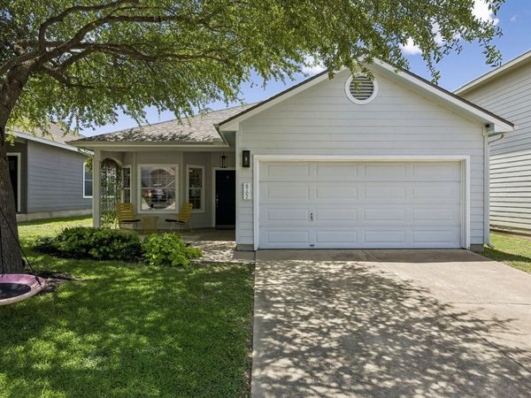 8702 Meridian Oak LN, Austin, TX 78744