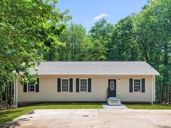 87 Murray Rd, Ashburnham, MA 01430