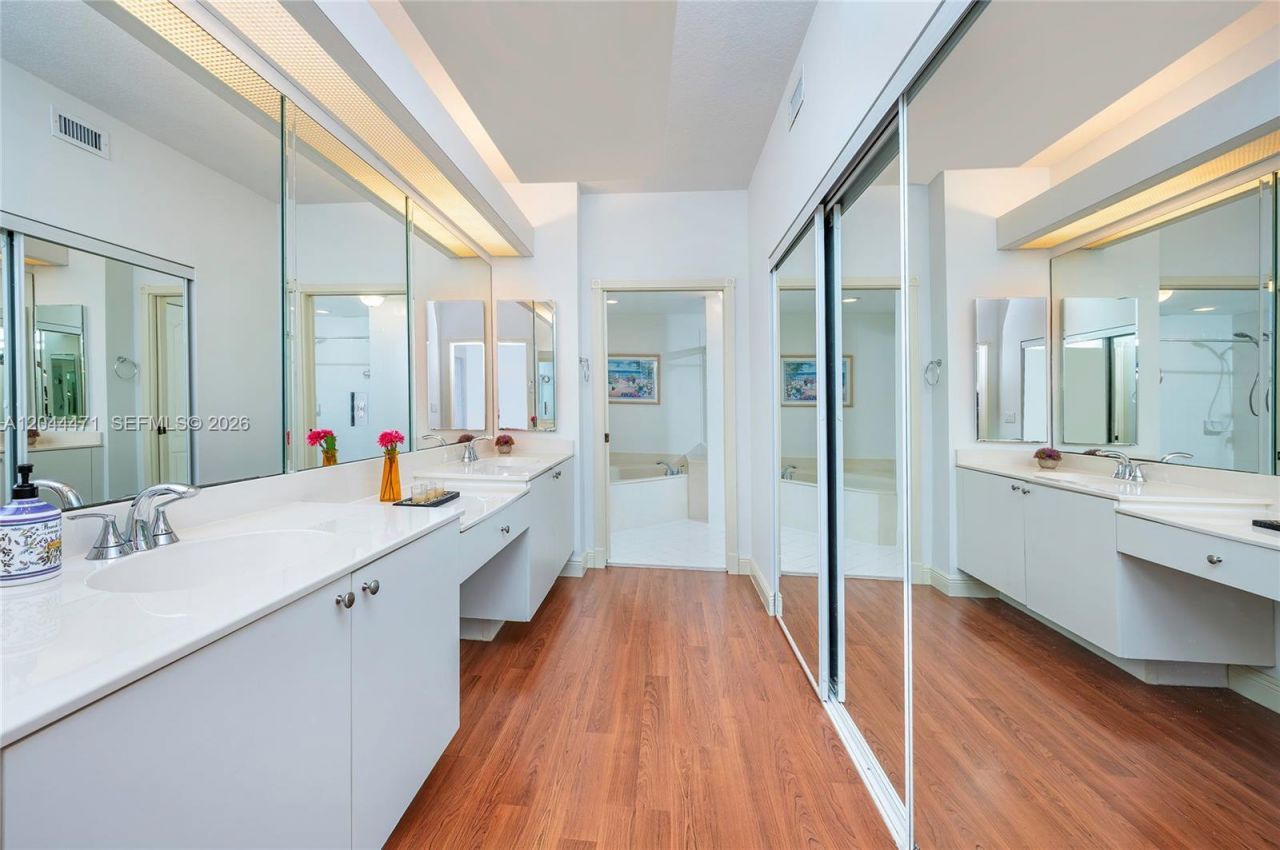 10750 NW 66th St , Unit 312, Doral, FL 33178 Photo