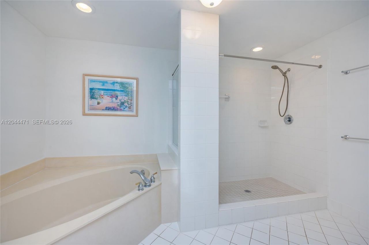 10750 NW 66th St , Unit 312, Doral, FL 33178 Photo
