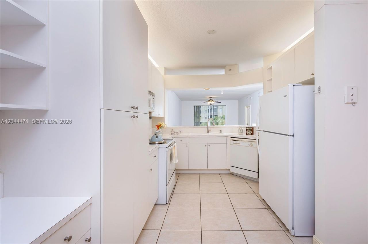 10750 NW 66th St , Unit 312, Doral, FL 33178 Photo