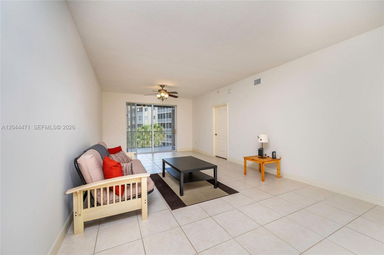 10750 NW 66th St , Unit 312, Doral, FL 33178 Photo
