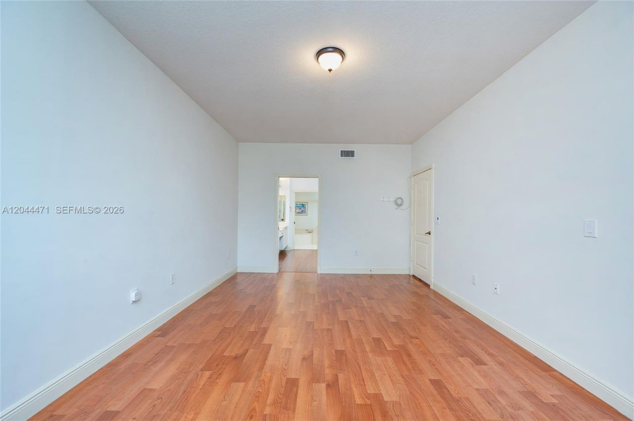 10750 NW 66th St , Unit 312, Doral, FL 33178 Photo
