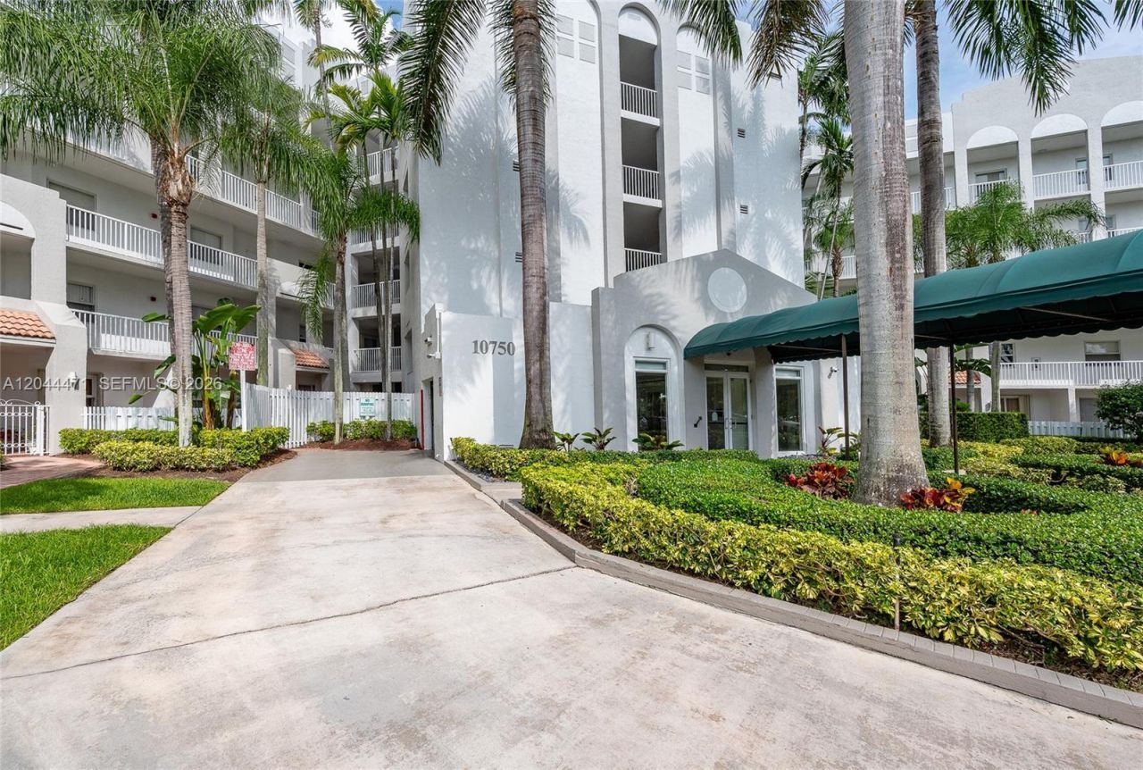 10750 NW 66th St , Unit 312, Doral, FL 33178 Photo