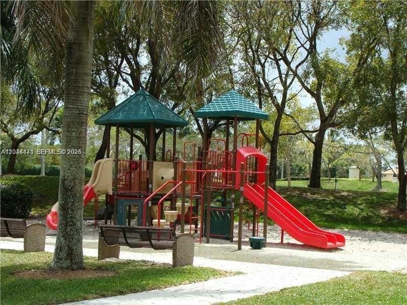 10750 NW 66th St , Unit 312, Doral, FL 33178 Photo