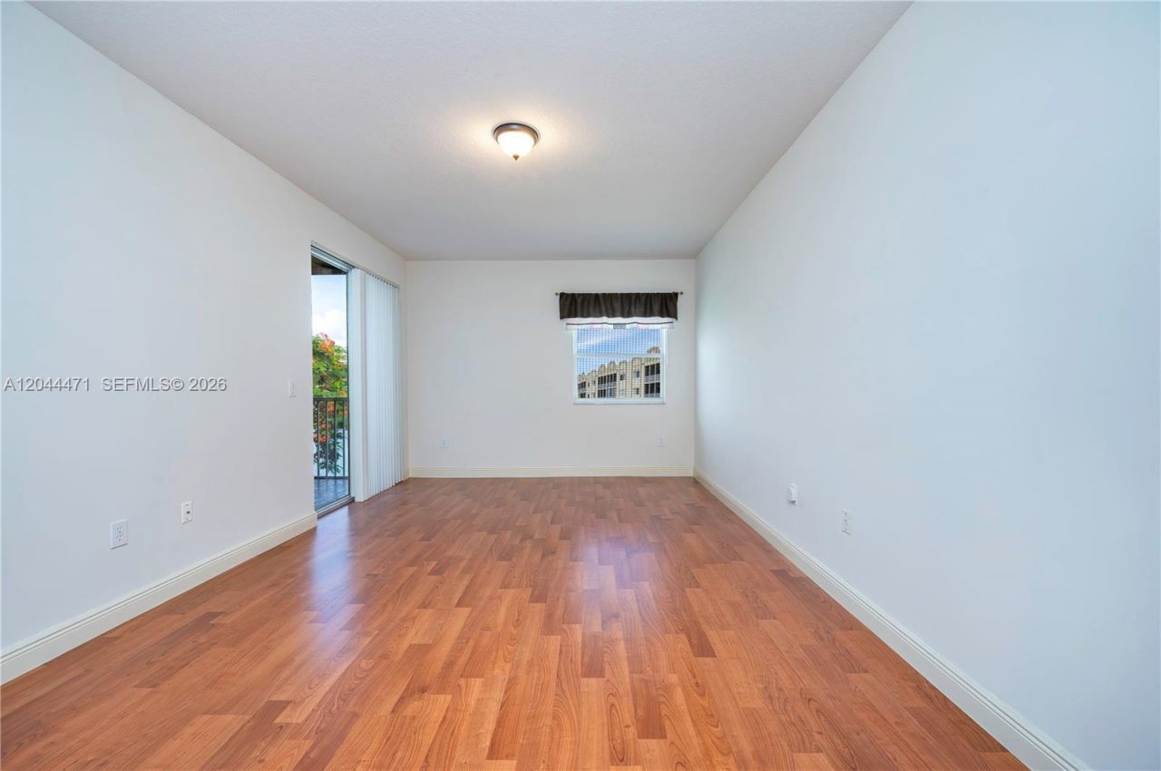 10750 NW 66th St , Unit 312, Doral, FL 33178 Photo
