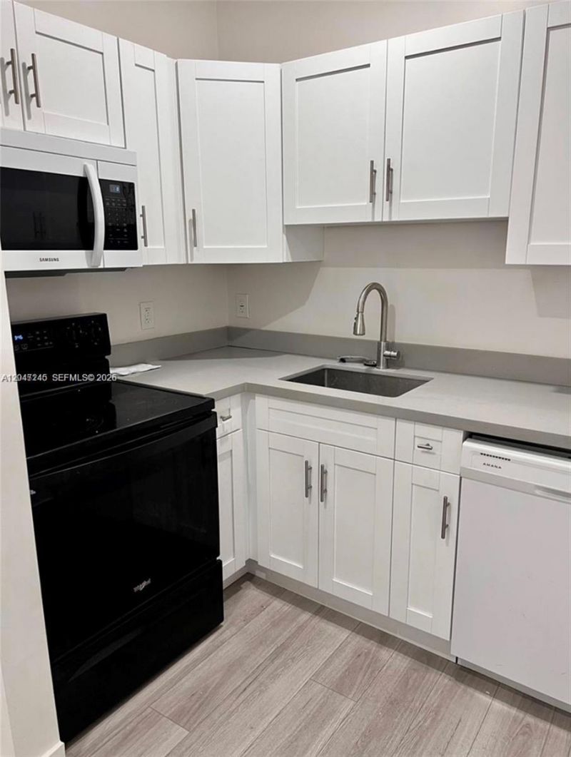 852 SW 13th Ave , Unit 3, Miami, FL 33135 Photo
